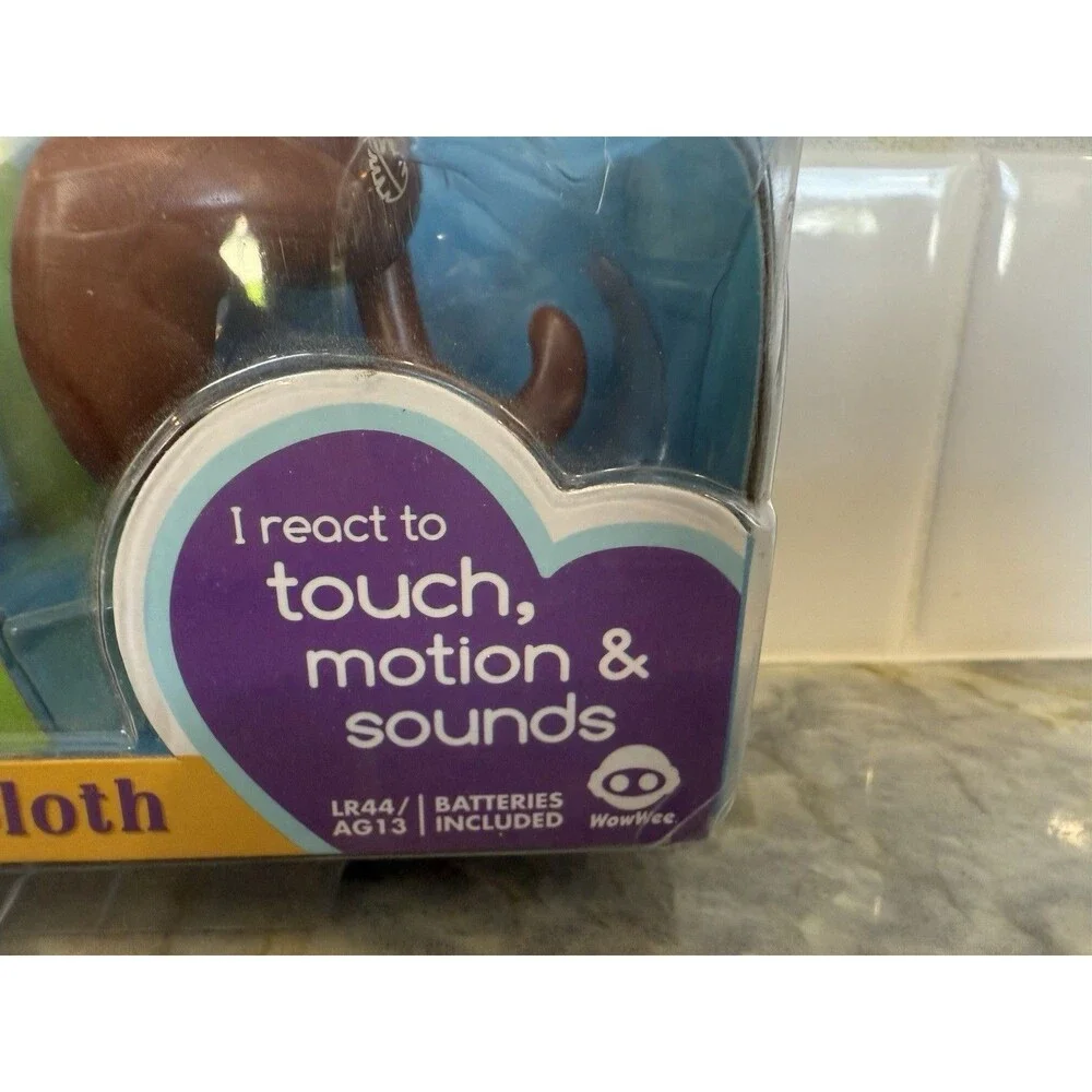 Fingerlings Baby‎ Sloth Kingsley Interactive Baby Pet by WowWee 40+ Sounds 2016